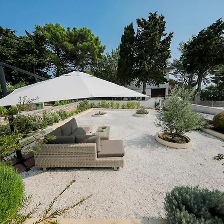 Villa In - Insel 39017 Ist